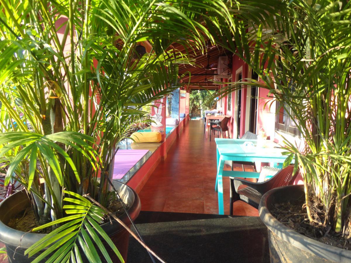 The Yuppi Hippi Female Hostel Anjuna Exterior photo
