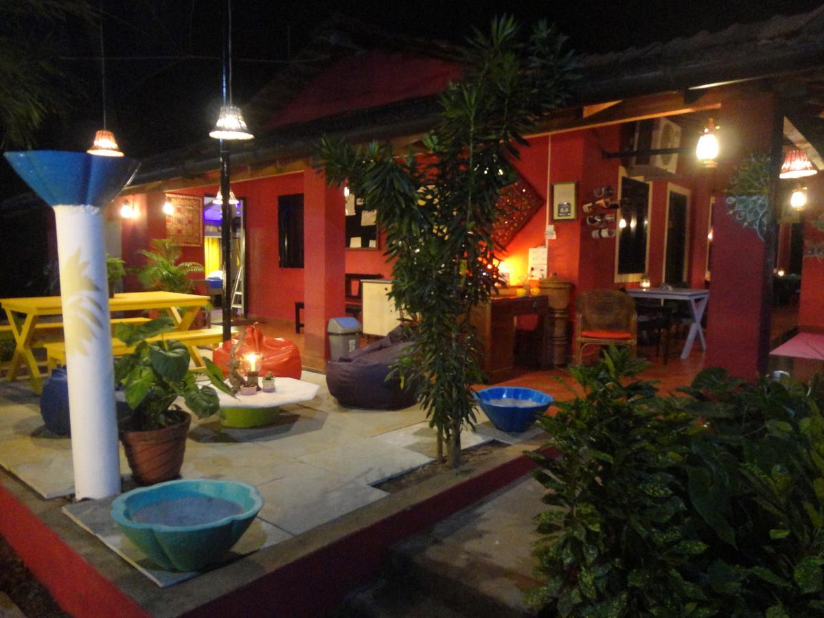 The Yuppi Hippi Female Hostel Anjuna Exterior photo