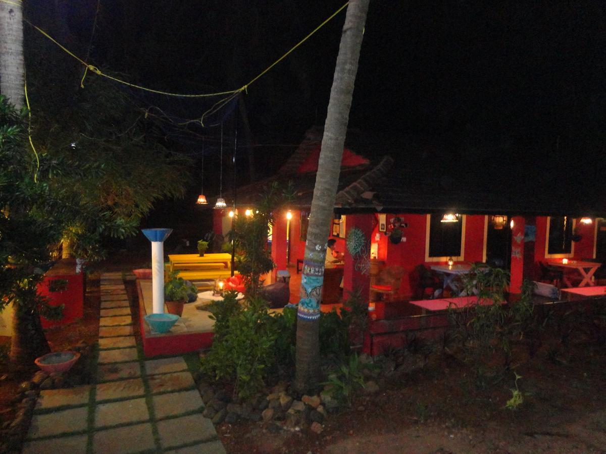 The Yuppi Hippi Female Hostel Anjuna Exterior photo