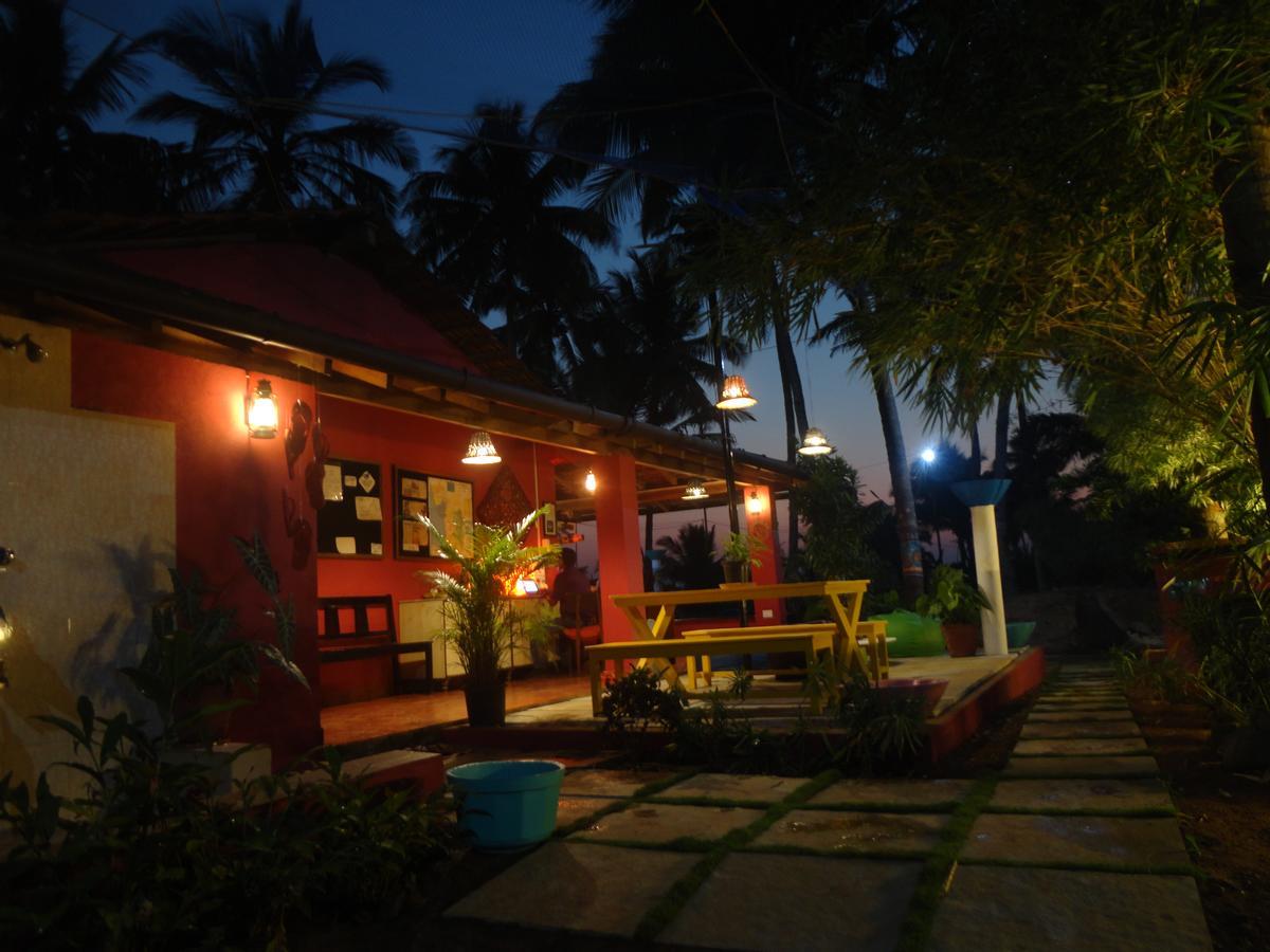 The Yuppi Hippi Female Hostel Anjuna Exterior photo