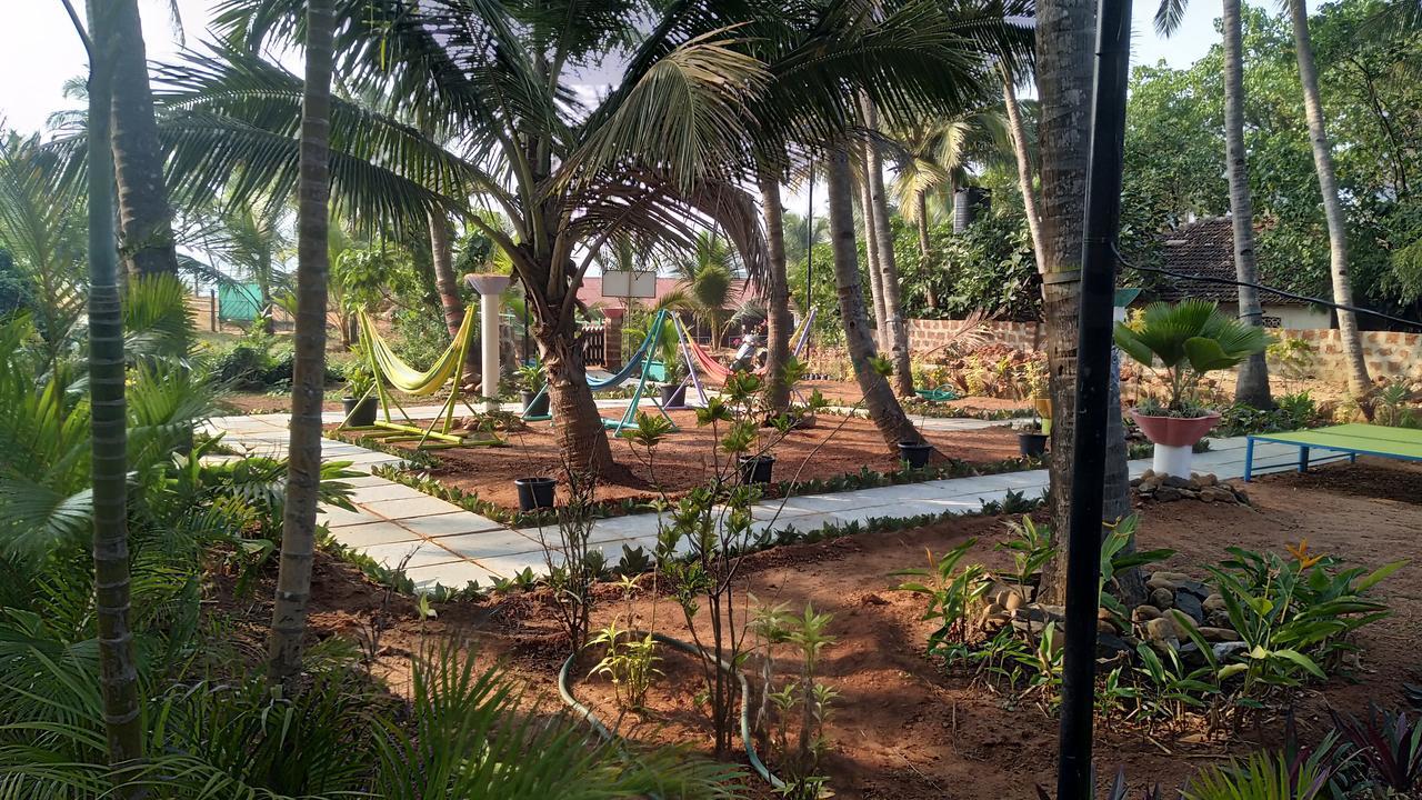 The Yuppi Hippi Female Hostel Anjuna Exterior photo